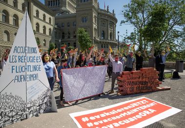 Ăśbergabe der Petition evakuierenJETZT