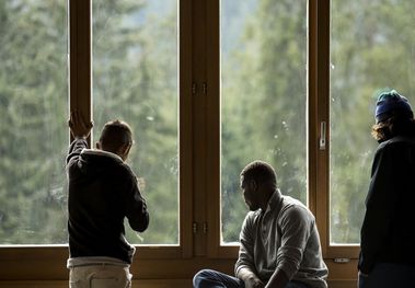 Strategien für den Umgang mit belastenden Situationen im Migrationskontext