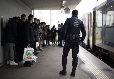 Polizist an der Schweizer Grenze